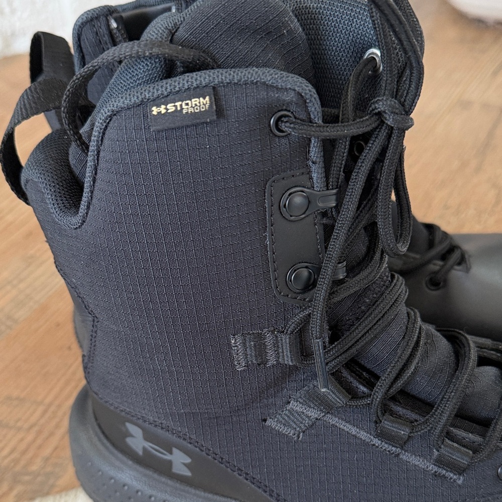 Under Armour storm proof boots - Picture 2 of 5